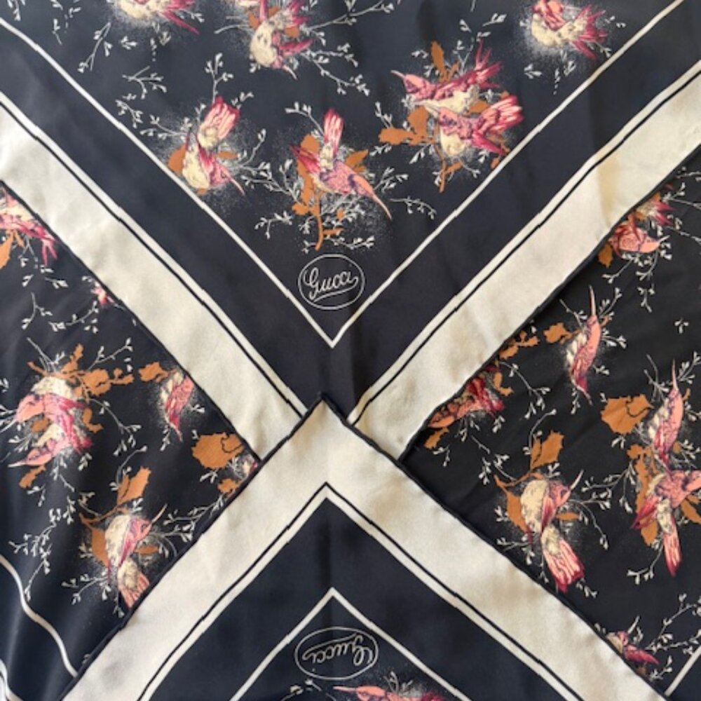 vintage gucci hummingbirds pattern print scarf - Picture 6 of 6